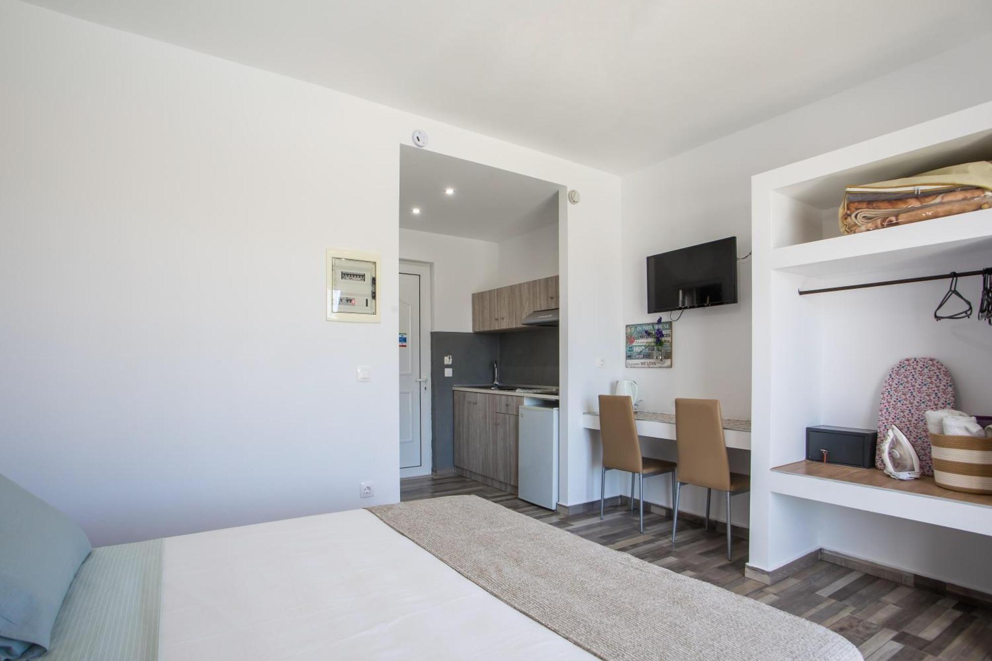 Lisabeth Apartments Фаліракі Екстер'єр фото